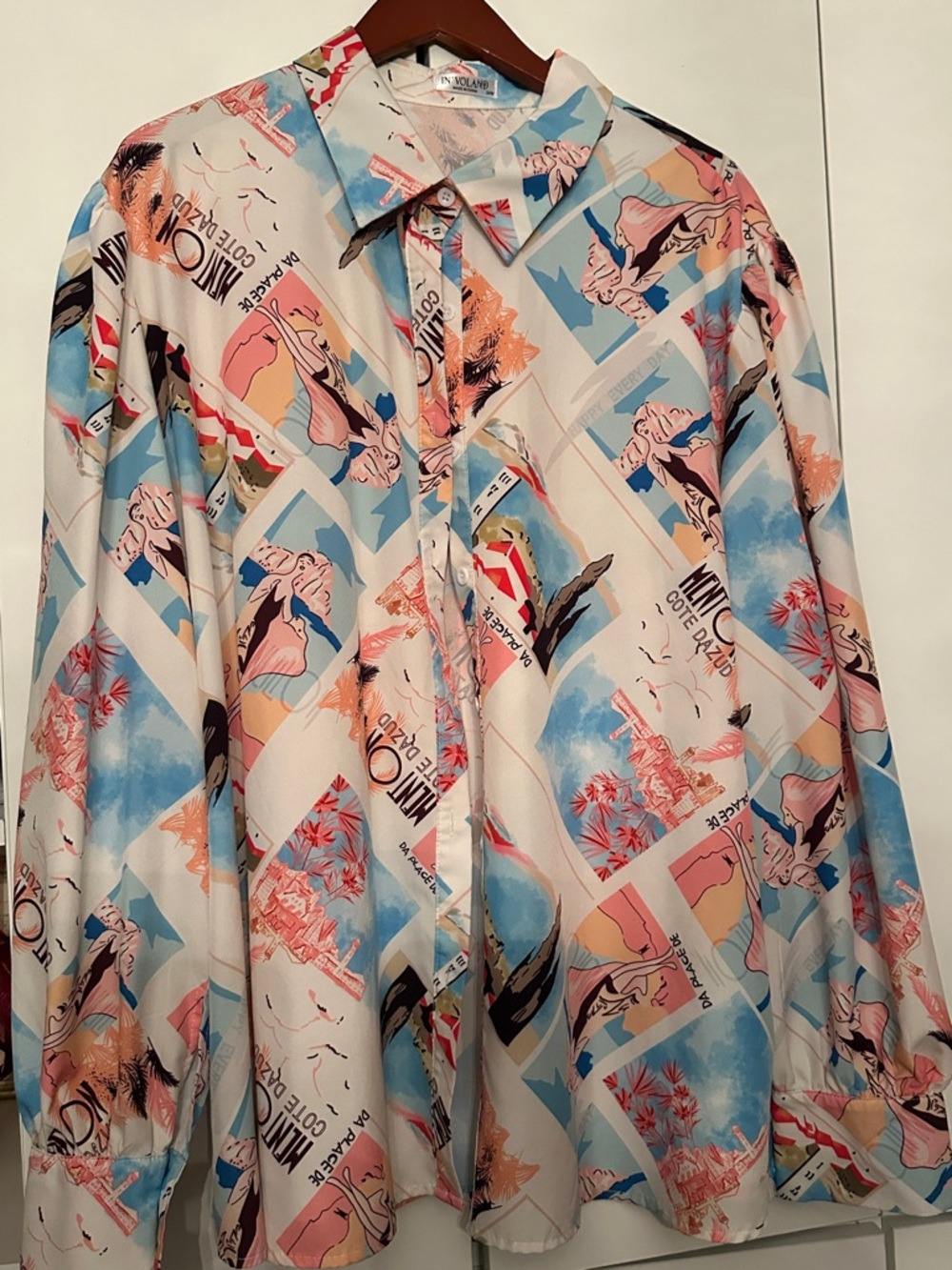 Cute printed blouse!